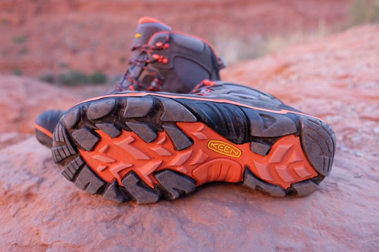 Review: Keen Durand Mid WP | Switchback Travel